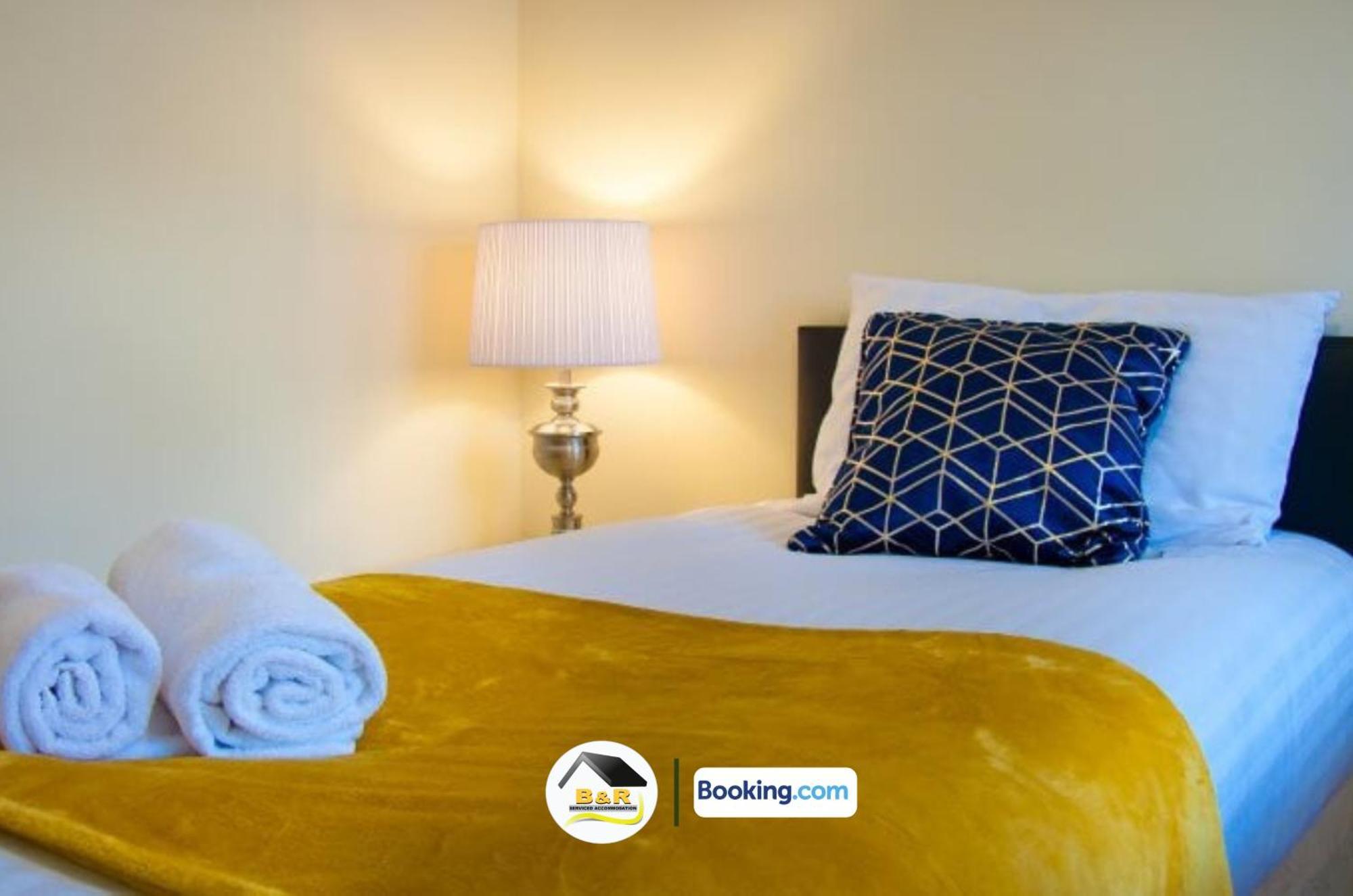 3 Bedroom House By B And R Serviced Accommodation Amesbury With Super Fast Wi-Fi 145Mbps 외부 사진