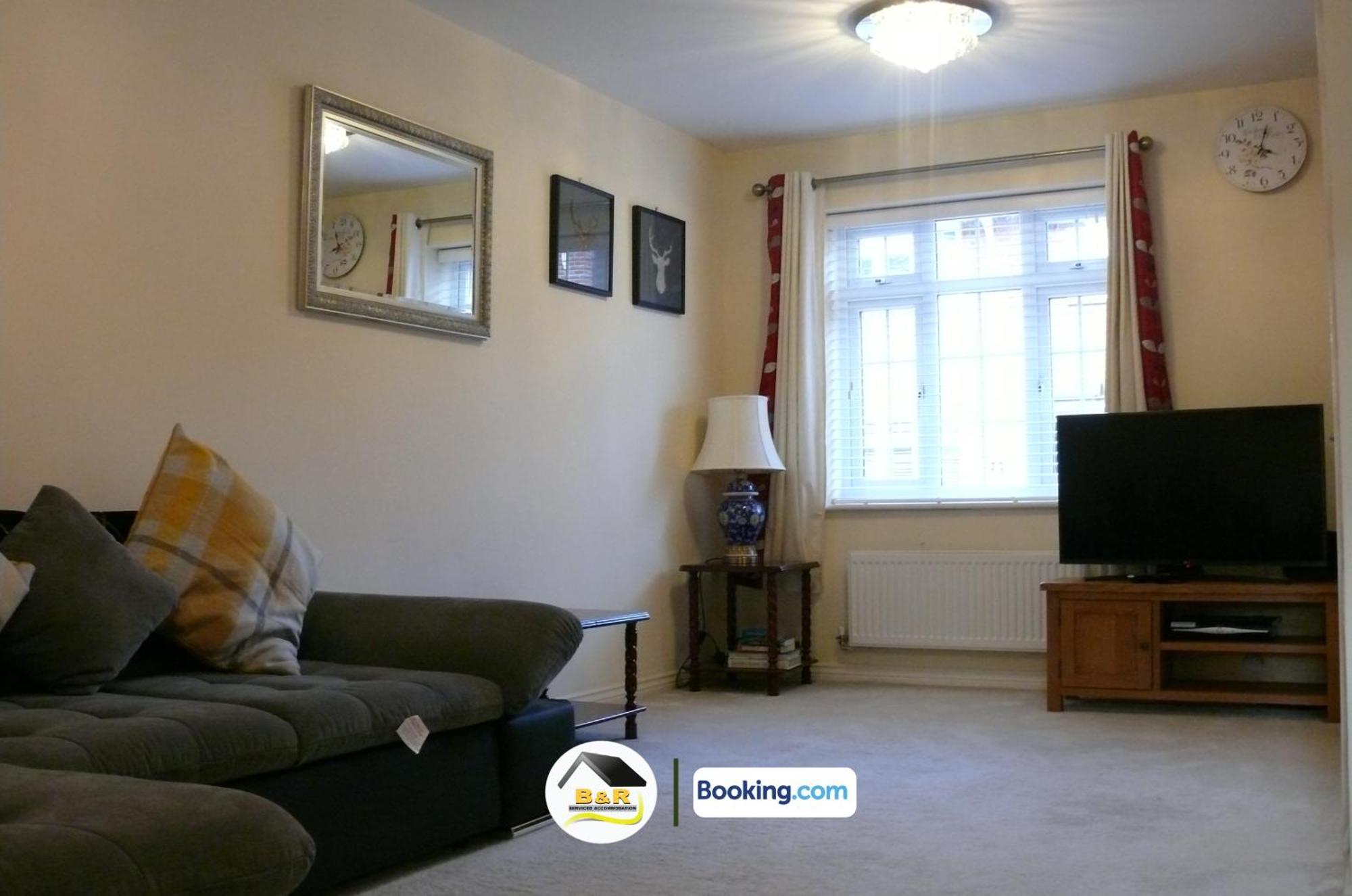 3 Bedroom House By B And R Serviced Accommodation Amesbury With Super Fast Wi-Fi 145Mbps 외부 사진