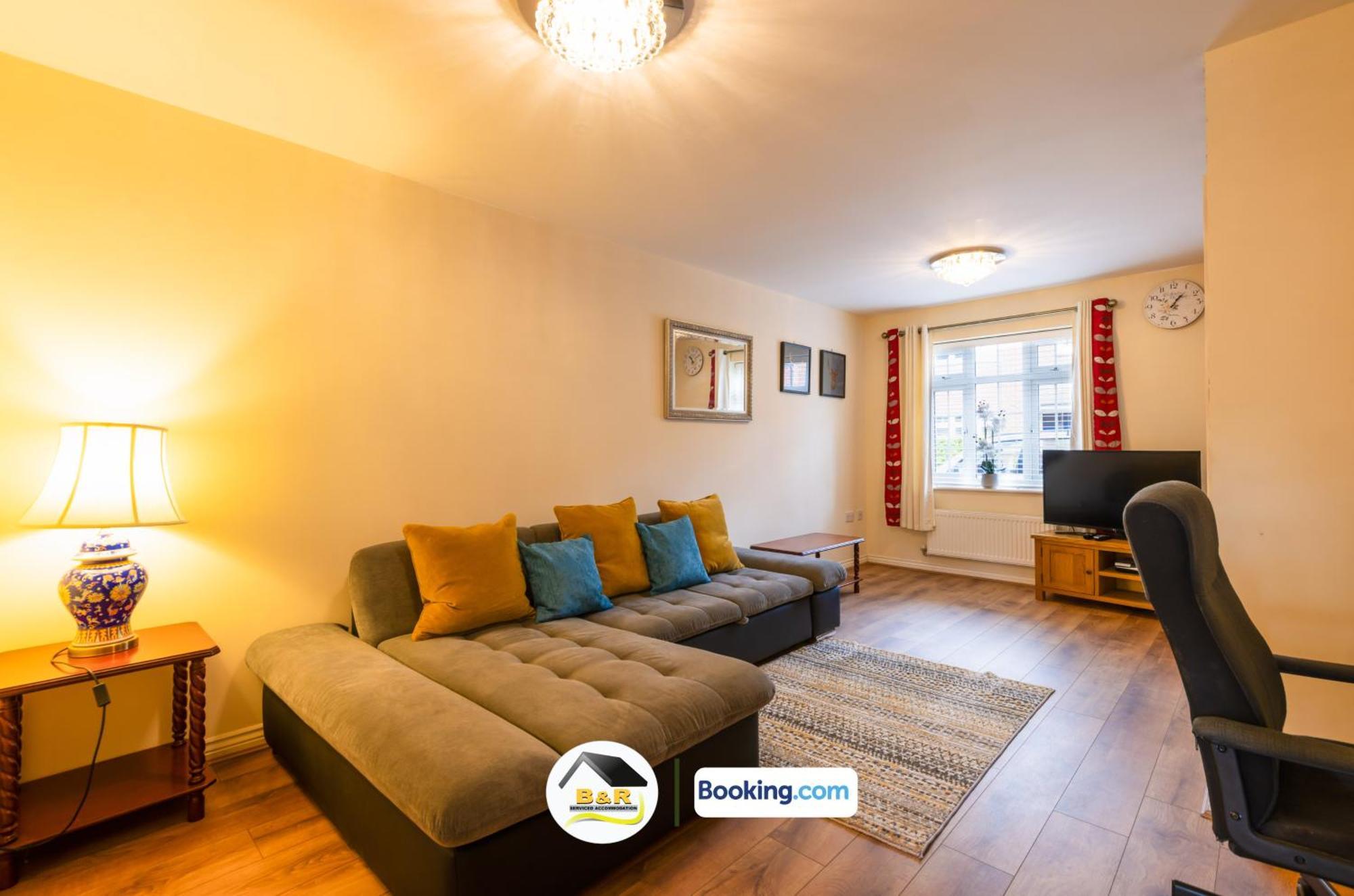 3 Bedroom House By B And R Serviced Accommodation Amesbury With Super Fast Wi-Fi 145Mbps 외부 사진
