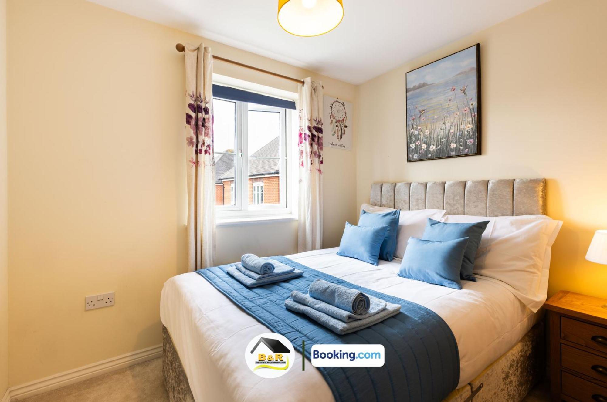 3 Bedroom House By B And R Serviced Accommodation Amesbury With Super Fast Wi-Fi 145Mbps 외부 사진