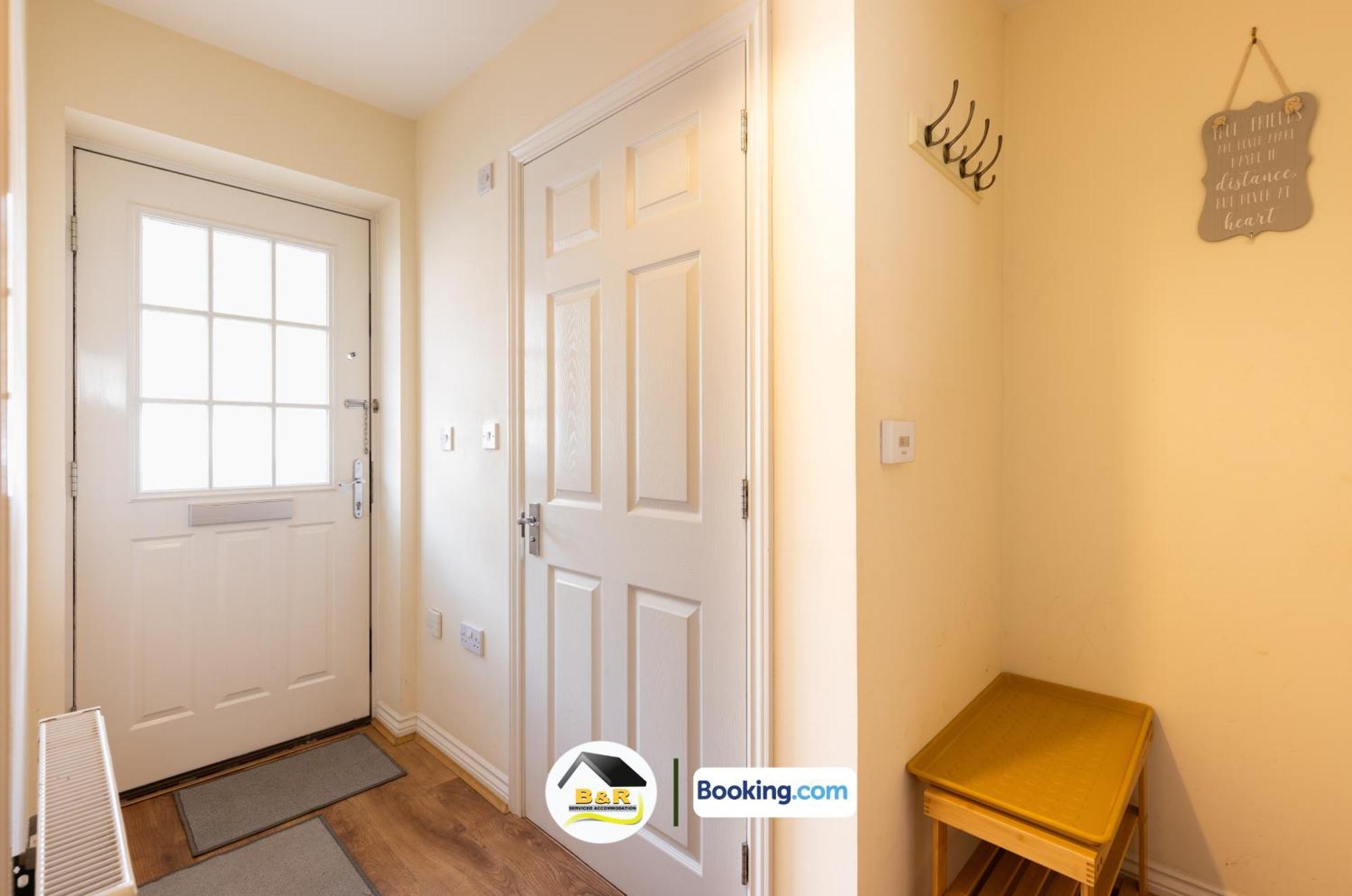 3 Bedroom House By B And R Serviced Accommodation Amesbury With Super Fast Wi-Fi 145Mbps 외부 사진