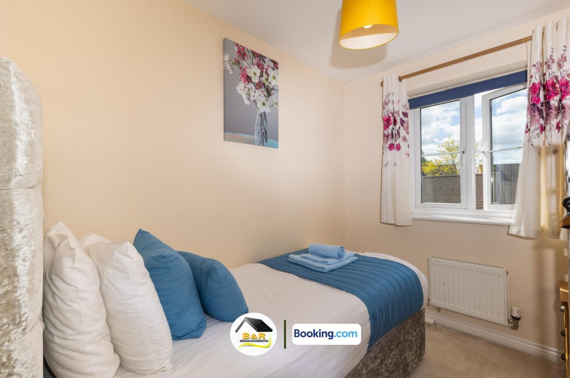 3 Bedroom House By B And R Serviced Accommodation Amesbury With Super Fast Wi-Fi 145Mbps 외부 사진